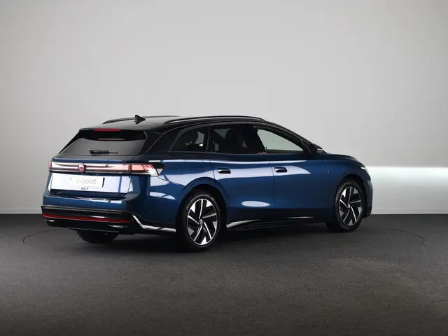 Volkswagen ID.7 Tourer Pro Limited Edition 77 kWh accu 286 PK | Velgen 19" | Trekhaak| Stoel & Stuur...