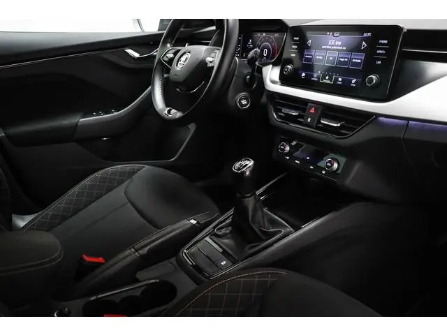 Skoda Kamiq 1.0 TSI Active | CLIMA | CRUISE | SMARTLINK | DAB | 17"