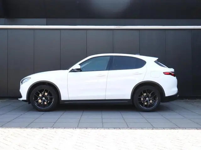 Alfa Romeo Stelvio 2.0 T AWD Super | LEDER | MEMORY | CAMERA | STOEL/STUURVERW. | CRUISE | NAVI |