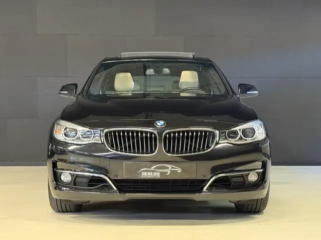 BMW 3-serie Gran Turismo 320i GT Luxury | Panoramadak | Leder | Carplay | Navi | Stoelverwarming