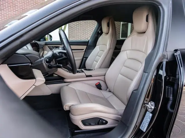 Porsche Taycan Sport Turismo 79 kWh | 21” Exclusive LM | Achterasbesturing | Bose Surround Pr