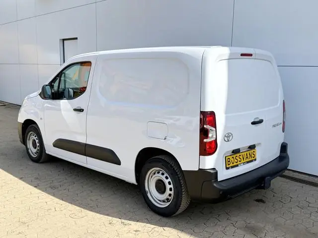 Toyota Proace City 1.5 D 100PK Nieuw Model! L1 Climate Control Cruise Control Lane Assist Stoelverwa...