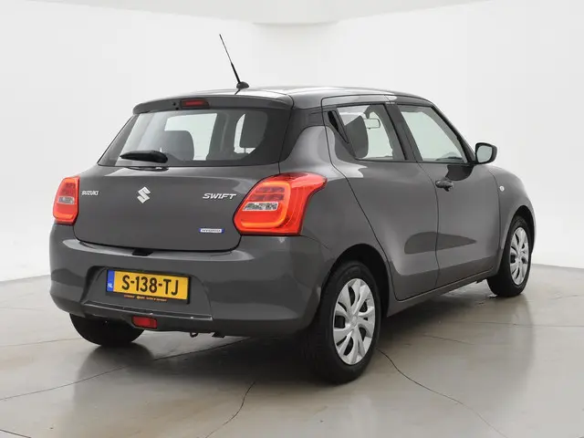 Suzuki Swift 1.2 COMFORT SMART HYBRID + ADAPTIVE CRUISE / LED / AIRCO