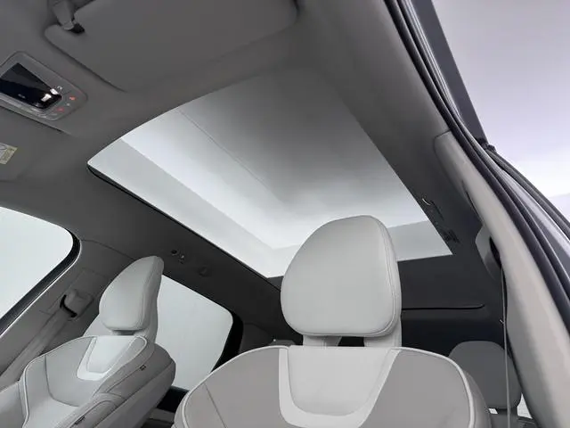 Volvo EX90