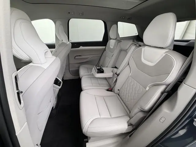 Volvo EX90