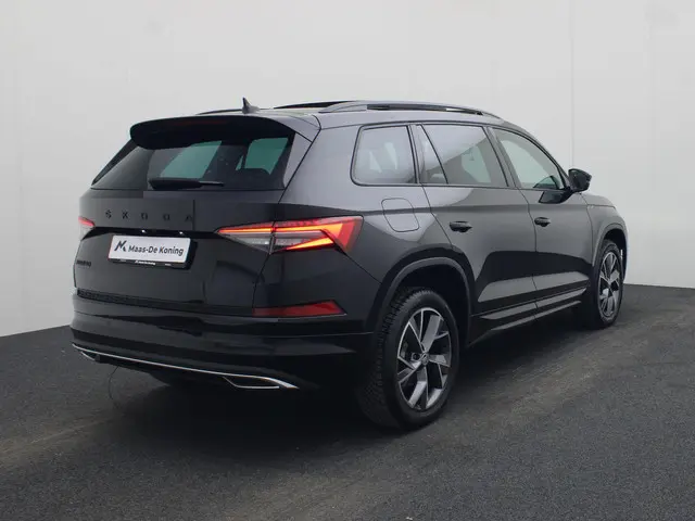 Skoda Kodiaq 1.5TSI/150PK DSG Sportline Business · Panoramadak · Alcantara/Leder · Camera +Parkeerse...