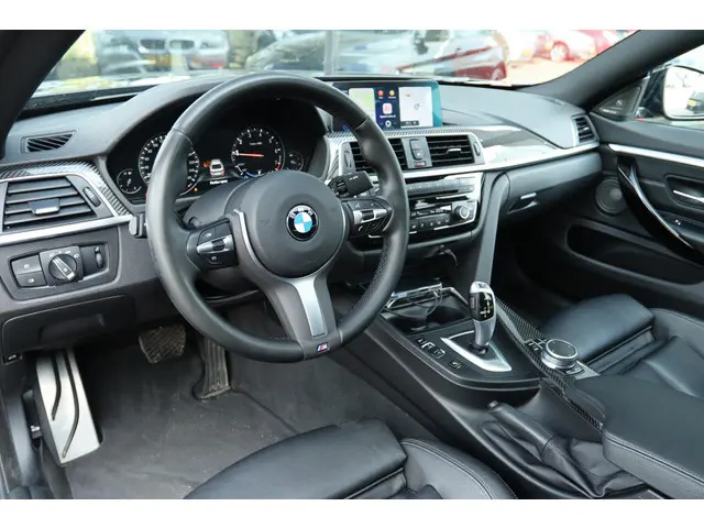 BMW 4-SERIE GRAN COUPE 418i HIGH EXECUTIVE M-SPORT | CARBON | SCHUIFDAK | LEDER | CARPLAY | LED | CA...