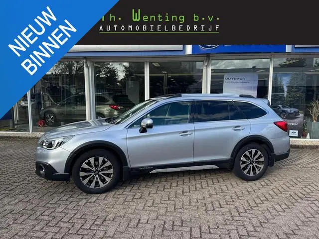 Subaru Outback 2.5i Premium | Trekhaak afneembaar | Navigatie | schuif/kanteldak | Lederen bekleding...