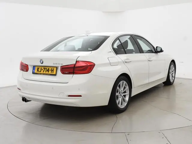 BMW 3-serie 330e 252 PK PLUG-IN HYBRID SEDAN + LED | DAB | STOELVERW. | SPORTSTOELEN