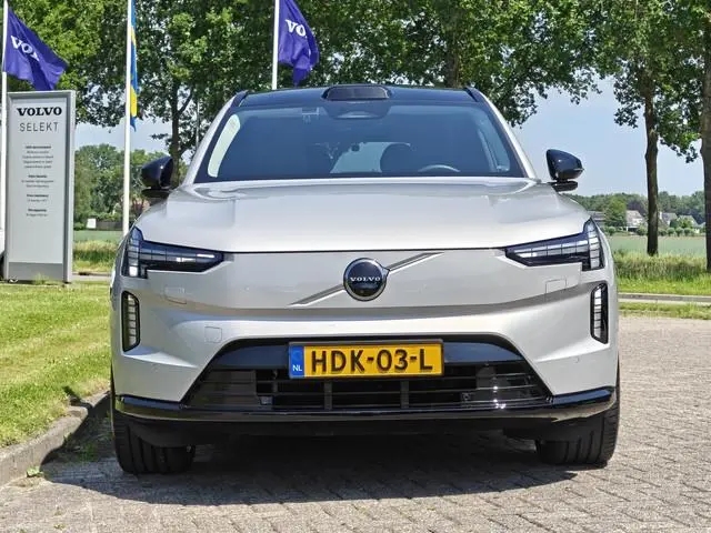 Volvo EX90