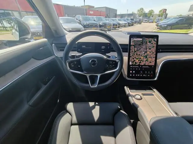 Volvo EX90