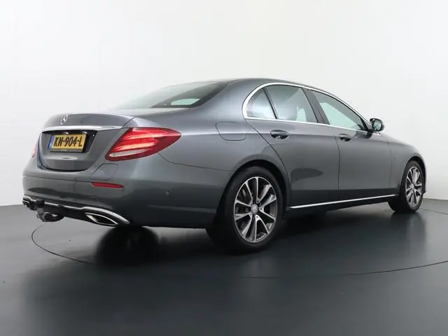 Mercedes-Benz E-klasse 350 e Avantgarde Trekhaak Widescreen Sfeer verlichting 360 Camera