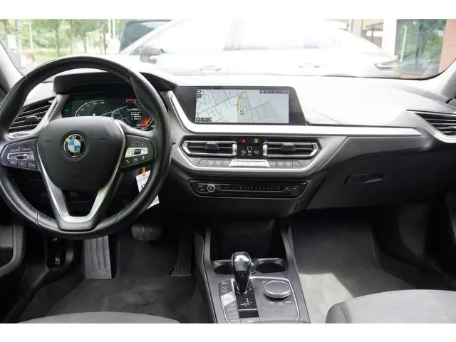 BMW 1-serie 118i Executive Edition / BTW / Automaat / Led / Navi / Cruise /