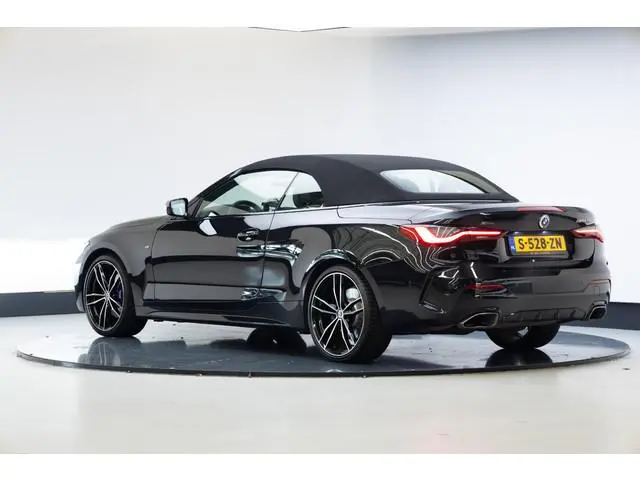 BMW 4-serie Cabrio M440i xDrive High Executive | Head up | Harman Kardon | 360 Camera