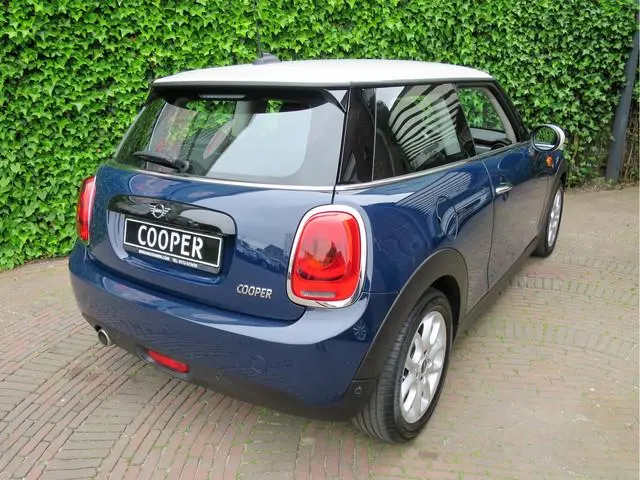 MINI Cooper 1.5 Pepper F56 LCI met Navi, Apple CarPlay, Leer, PDC en 16"