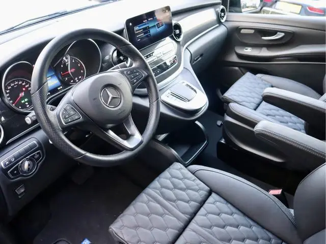 Mercedes-Benz V-klasse 250D AUTMAAT LANG LUXE DUBBELE CABINE