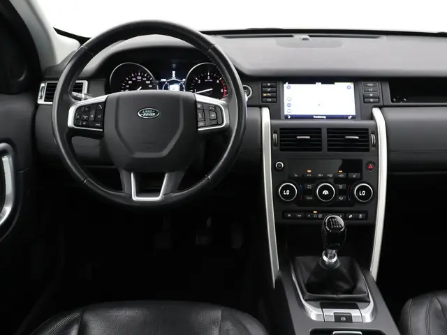 Land Rover Discovery Sport 2.0 TD4 150 PK HSE + PANORAMA | STOELVERW. V+A | LEDER
