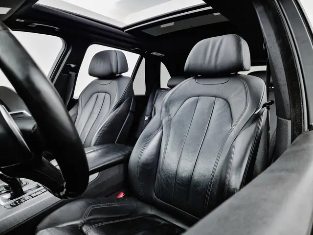 BMW X5 M50d 381pk Aut Sfeerverlichting, Panoramadak, Harman Kardon, HUD