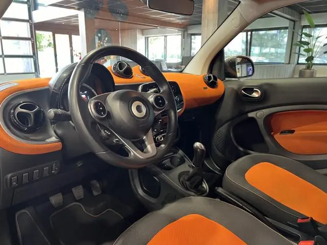 Smart fortwo 1.0 Joy Edition TwoTone | Airco | Cruise | LMV | Audio-BT
