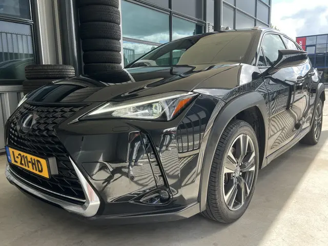 Lexus UX