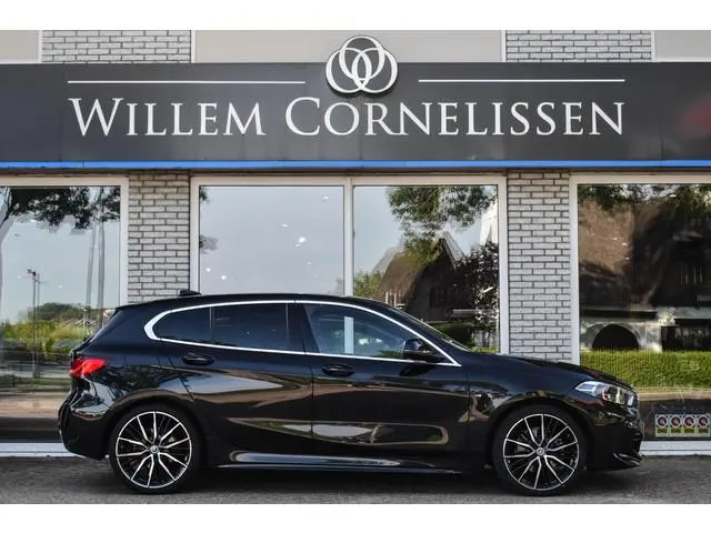 BMW 1-serie 118i M-Sport Leder Virtual Cockpit Stoelverwarming