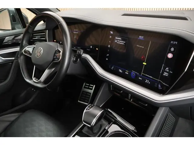Volkswagen Touareg 3.0 TSi eHybrid 380pk 4MOTION Elegance Stoelventilatie 360Camera Trekhaak Keyless...
