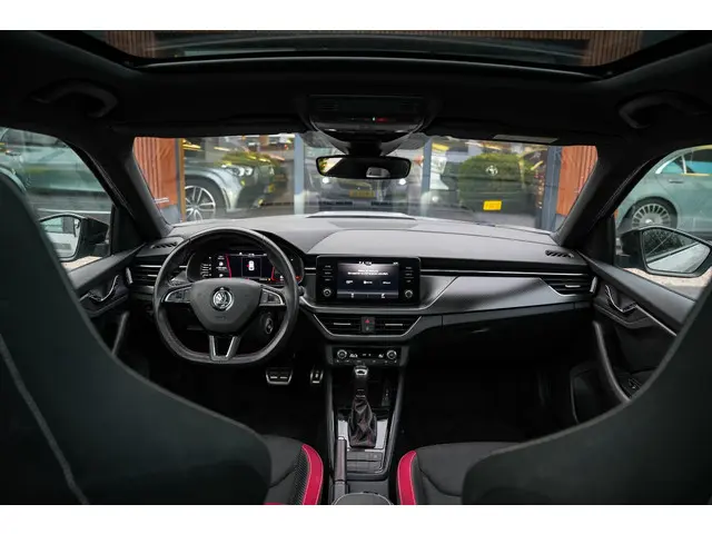 Skoda Kamiq 1.0 TSI Business Edition Monte Carlo Panoramadak Stoelverw. Carplay Digital Dash