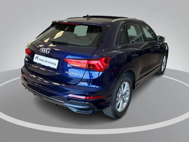 Audi Q3 45 TFSIe 180kW/245PK S Line · Panoramadak · Apple/Android Car Play · Drive select