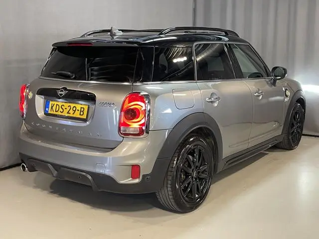 Mini Mini Countryman 1.5 Cooper S E ALL4 John Cooper Works 18"/Panoramadak/Adaptieve cruise/Leder +...