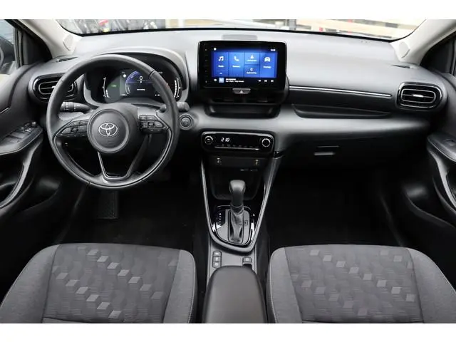Toyota Yaris 1.5 Hybrid 115 Dynamic, Comfort Pack , Stoel- en stuurverwarming ,