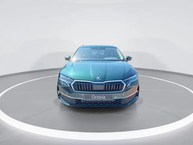 Škoda Octavia combi Business Edition Plus 1.5 TSI m-HEV 85 kW / 115 PK | Chrome Pakket | 18'' lichtm...