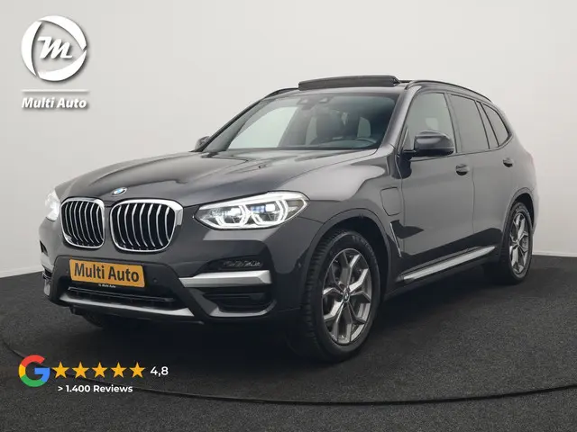 BMW X3 xDrive30e xLine PHEV 293pk Dealer O.H | Trekhaak Af Fabriek | Panodak | Head Up | Adaptive LE...