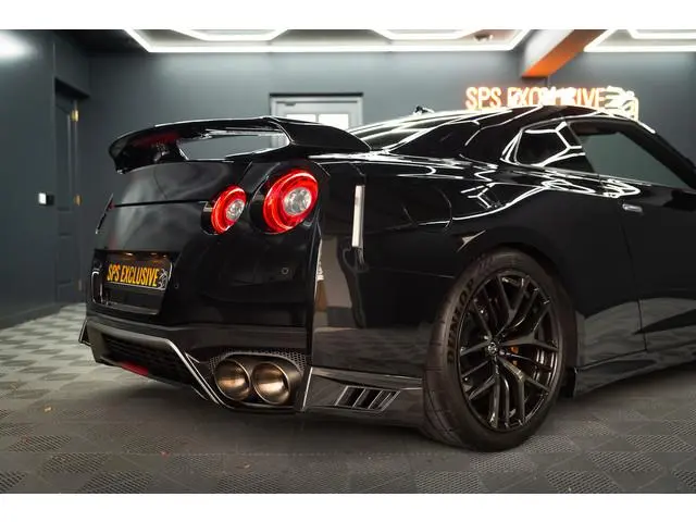 Nissan GT-R