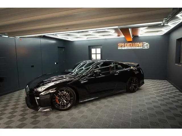 Nissan GT-R