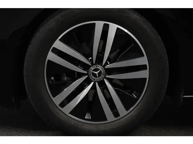 Mercedes-Benz A-klasse 180 136pk Automaat Progressive Navigatie Parkeersensoren Camera Cruise Contro...