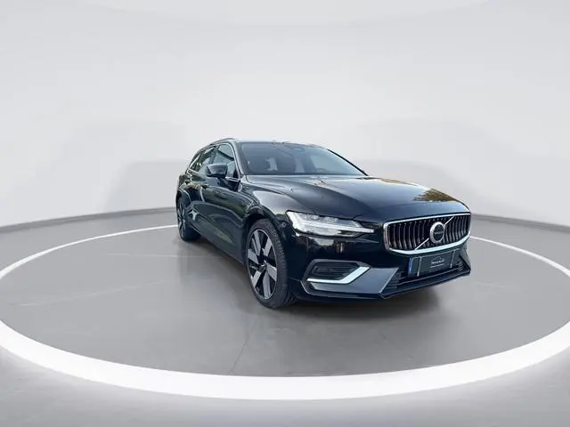 Volvo V60 2.0 B3 Plus Dark |CARPLAY|STOELVW.|H/K|NAVI|CRUISE|TREKHAAK| 18445 / 4738