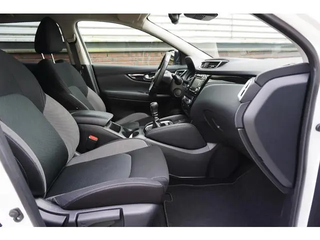 Nissan Qashqai 1.3 DIG-T 140PK N-Connecta/360Camera/Panodak/ 18Inch LMV/Goed onderhouden.