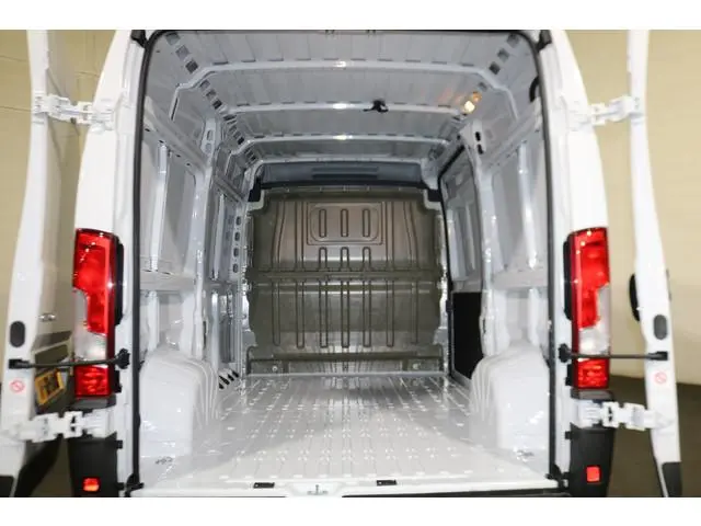 Citroën Jumper 2.2 BlueHDi 140 S&S L2 H2 3.5t Automaat (wordt verwacht)