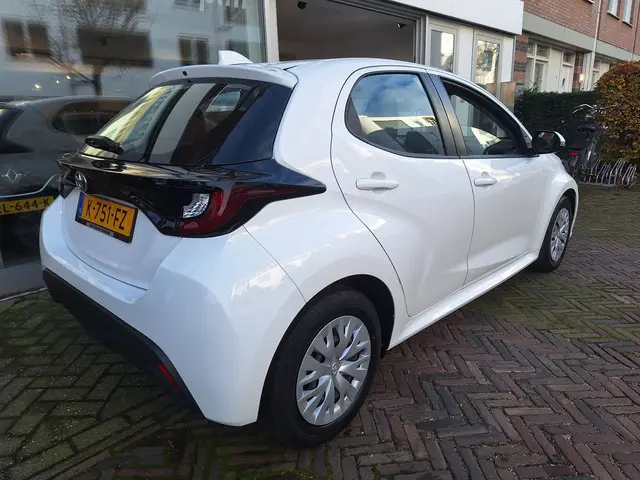 Toyota Yaris 1.0 VVT-i Active /Navi/Camera/Apple/Android/1e Eig/Cruise/Garantie