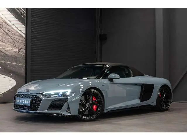 Audi R8