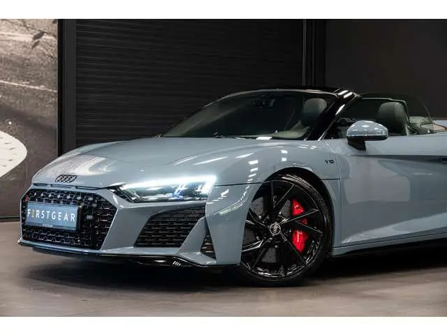 Audi R8