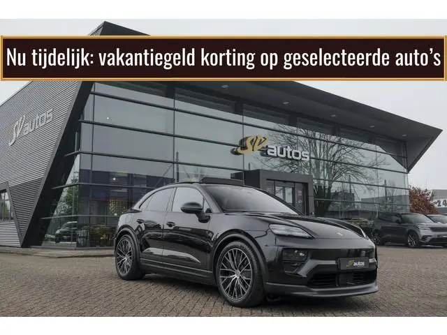 Porsche Macan 4 408pk 100kWh Panoramadak Luchtvering Bijrijdersdisplay 18-weg Sportstoelen Bose NLau...