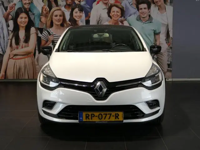Renault Clio 1.2 TCe Bose - Dealer onderhouden! - Camera - Stoelverwarming - Navi - Cruise