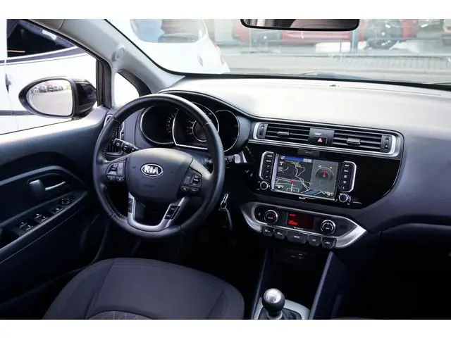 Kia Rio 1.2 CVVT DynamicLine + CAMERA / CLIMATE CONTROL / LMV