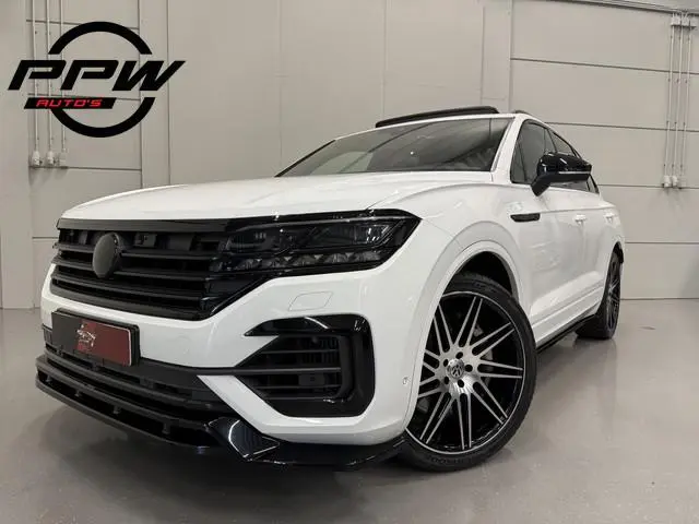 Volkswagen Touareg R 3.0 TSi 4MOTION eHybrid 462PK PANO/PUGLIA/LUCHTVERING/NACHT-ZICHT/TREKHAAK/DYNA...