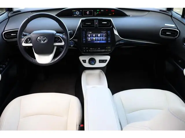 Toyota Prius 1.8 First Edition, Leder