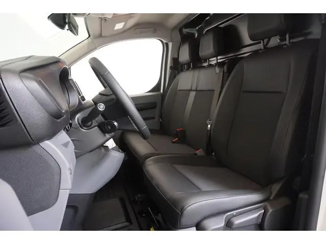 Opel Vivaro 2.0 CDTI L3H1 Edition Airco Navigatie Bluetooth Parkeersensoren 3-Zits Camera
