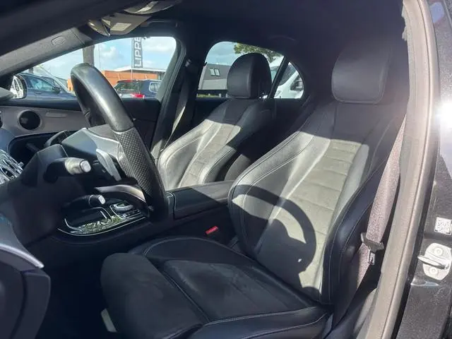 Mercedes-Benz E-klasse 200 Prestige | AMG Pakket | Sfeerverlichting | Apple Carplay | Gordelaanpassi...