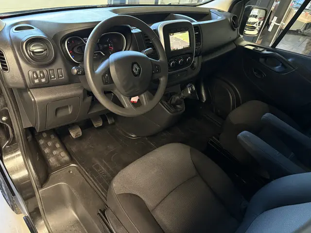 Renault Trafic 2.0 dCi 120 T29 L2H1 DC Work Edition Cruise, Navi, Led