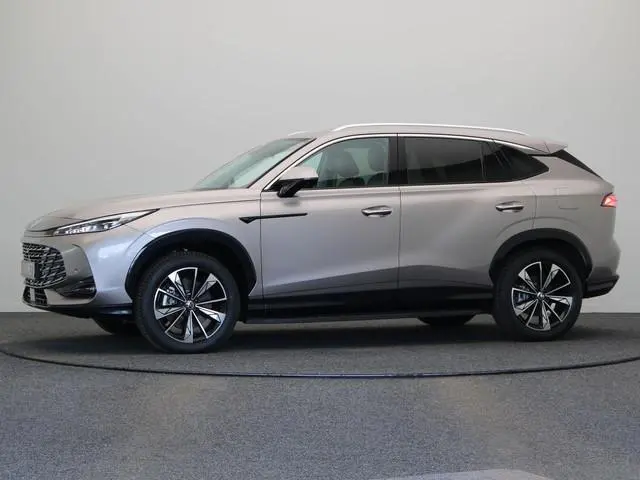 MG HS